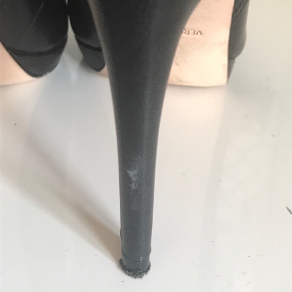 BCBG Max Azria black pumps - Picture 5 of 5